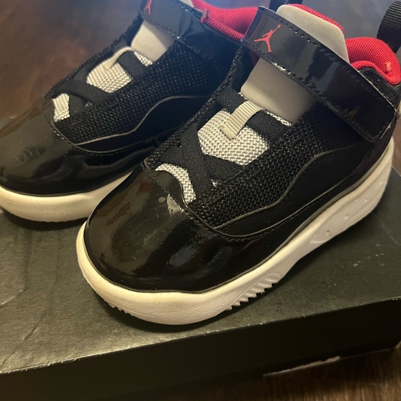 Jordan Max Aura 2 - Picture 3 of 3